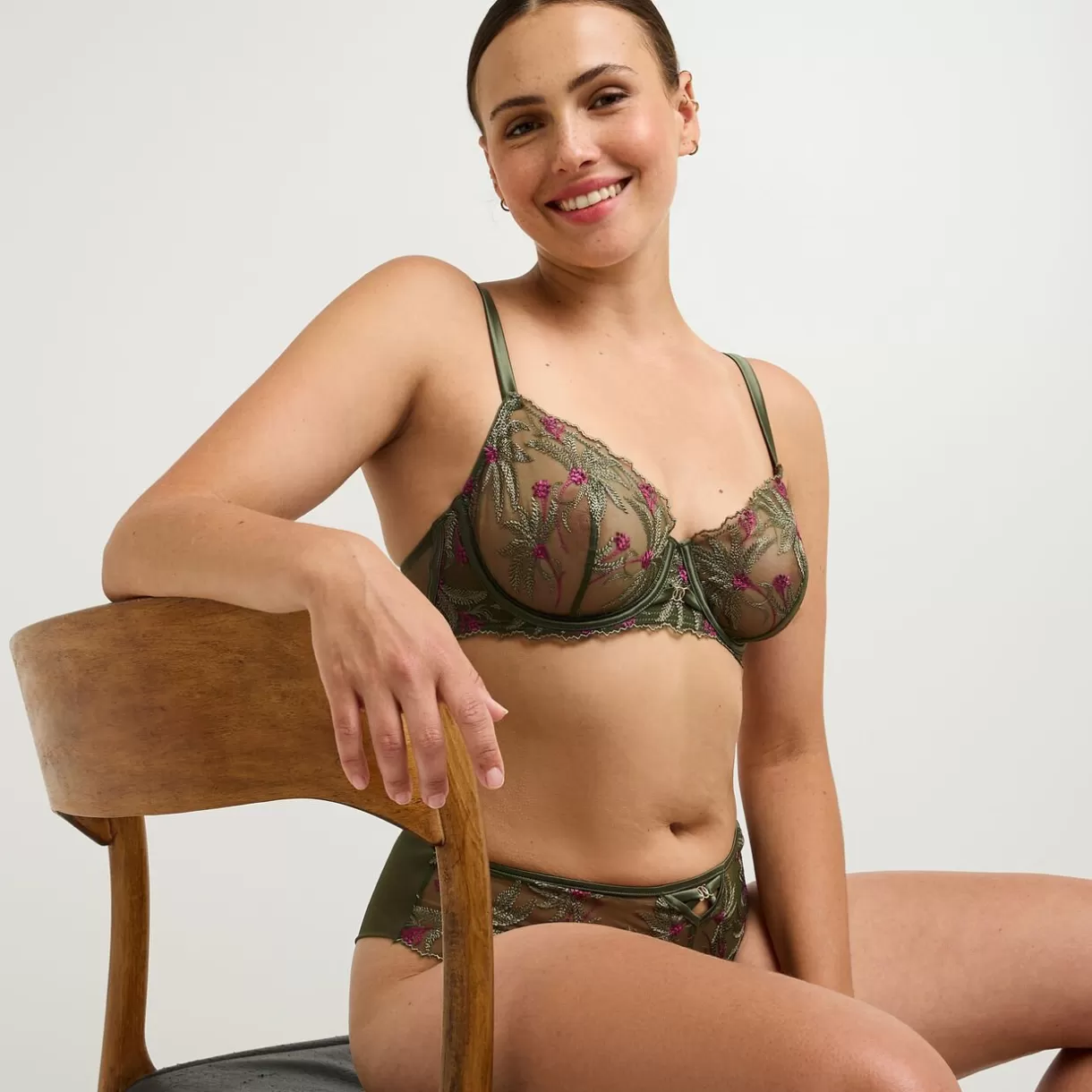 Poitrine Généreuse (bonnets E, F Et G) | Soutien-gorge Corbeille / Emboîtant<FATALE SOUTIEN-GORGE CORBEILLE MULTICOLOR